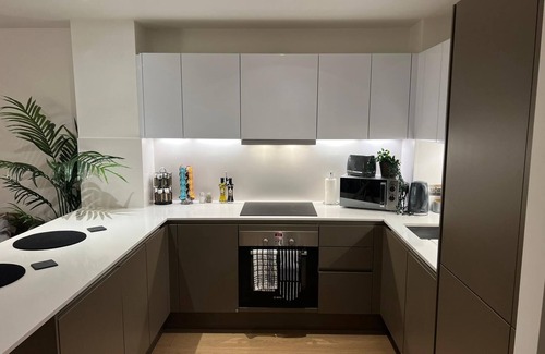 Wembley Park Apartamento | LUXURY ACCOMMODATION IN CENTRAL WEMBLEY, 5 MINS WALK TO WEMBLEY STADIUM,SLEEPS 4