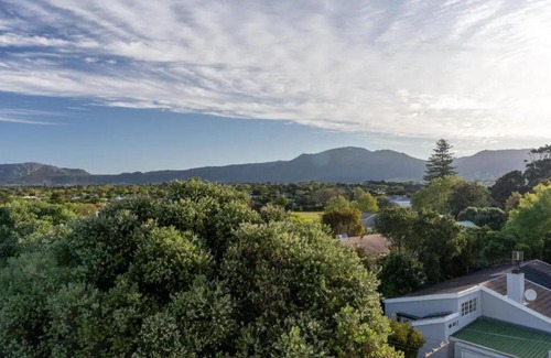 Wynberg Apartamento | Luxury Accomodation at the Alphen Glen