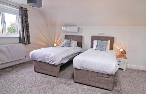 Hythe Casa | Luxury Air Conditioned 6 Bedroom Hythe Seaside