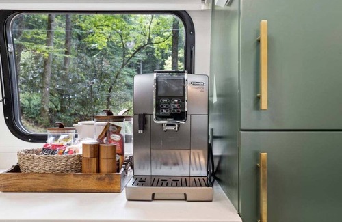 Pisgah Forest Casa | Luxury Airstream W/ Bathtub, River & Hot Tub