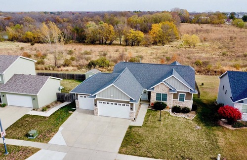 Ames Casa | Luxury Ames Getaway