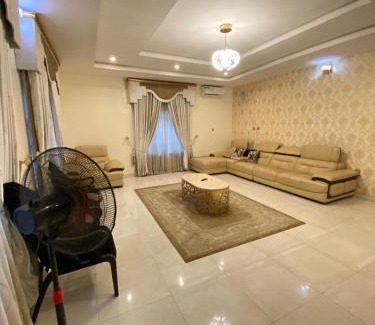 Ibadan Apartamento | Luxury and Cozy family home