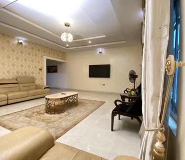 Ibadan Apartamento | Luxury and Cozy family home