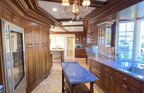 Far West Casa | Luxury and Cozy Villa in the Vineyard (Pet Friendly!)