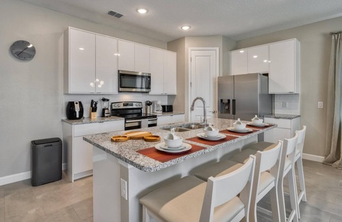 West Kissimmee Villa | Luxury and Spacious Villa With Private Pool and Themed Bedrooms