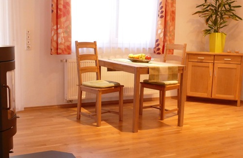 Rhoden Apartamento | Apartamento con bañera de hidromasaje y chimenea, WiFi gratuito - uso del área de bienestar incl.