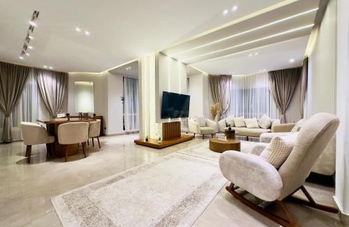 Al Duqqi Apartamento | Luxury apart in Al Mohandiseen