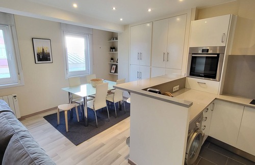 La Coruna Apartamento | Apartamento de lujo, 2 habitaciones, a 50 metros de la playa