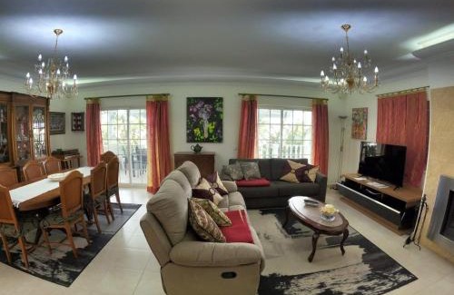 Corroios Apartamento | Luxury Apartment 4 Bedrooms Pool in Marisol