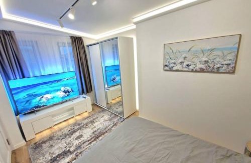 Odesos Apartamento | Luxury Apartment. 75 inches TV