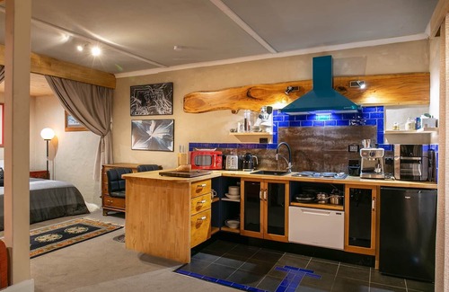 Tawonga South Apartamento | Luxury Apartment-Private Gardens & Mountain Views