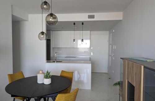 Cala Apartamento | Luxury Apartment - Benidorm Beach - Sea Views, Pool & Terrace