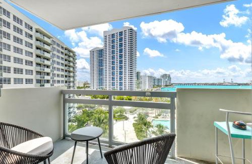 West Avenue Casa | LUXURY APARTMENT - Direct Bay in South Beach