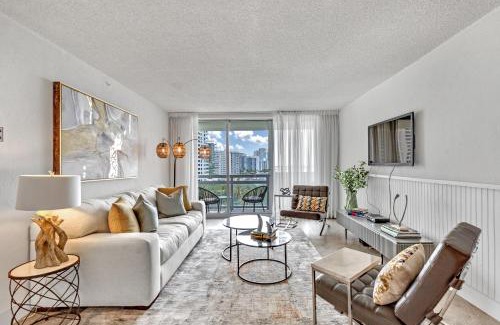 West Avenue Casa | LUXURY APARTMENT - Direct Bay in South Beach
