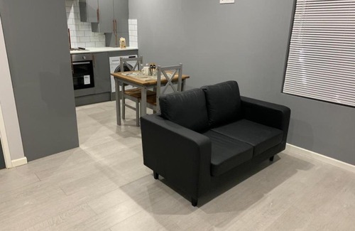 Coventry Apartamento | Private Luxury Apartment - Free WiFi and Parking