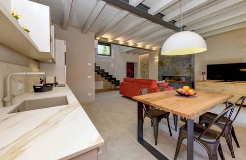 Anfo Apartamento | Luxury Apartment front lake