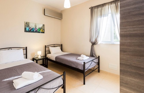 Chorafakia Apartamento | Apartamento de lujo Gabriel, 2 habitaciones, gran piscina compartida, cerca de la playa