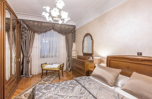 City Center Cama Y Desayuno | ¡Apartamento de lujo en el exquisito Bed & Breakfast Villa Hasi en el centro de la ciudad!