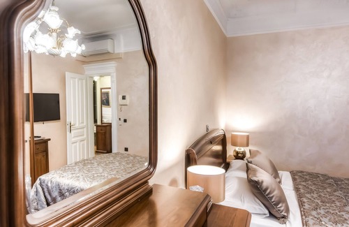 City Center Cama Y Desayuno | ¡Apartamento de lujo en el exquisito Bed & Breakfast Villa Hasi en el centro de la ciudad!