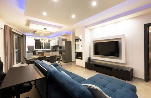 Gzira Apartamento | Apartamento de lujo en Gzira cerca de Sliema 3 BR Apartment Sleep 8