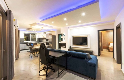 Gzira Apartamento | Apartamento de lujo en Gzira cerca de Sliema 3 BR Apartment Sleep 8