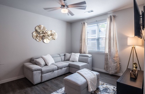 Spring Branch East Apartamento | Luxury Apartment in Northwest Houston