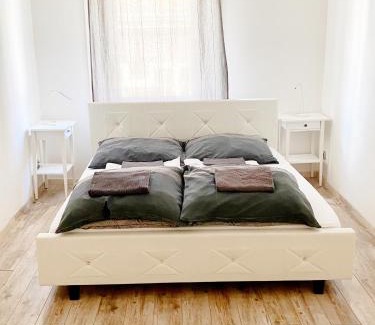 Nepszinhaz negyed Apartamento | LUXURY apartment in the centre AC Parking Garden