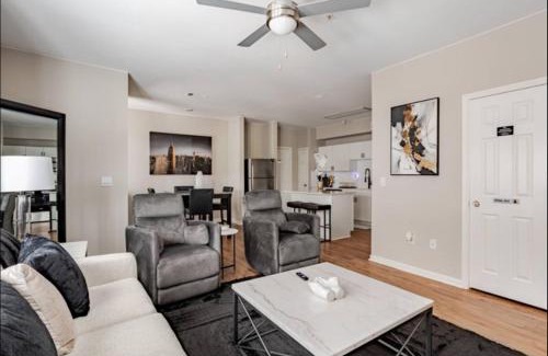 Downtown Oklahoma City Apartamento | Luxury Apartment in Bricktown Riverwalk