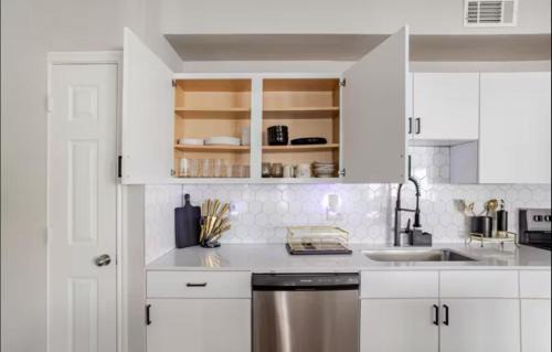 Downtown Oklahoma City Apartamento | Luxury Apartment in Bricktown Riverwalk