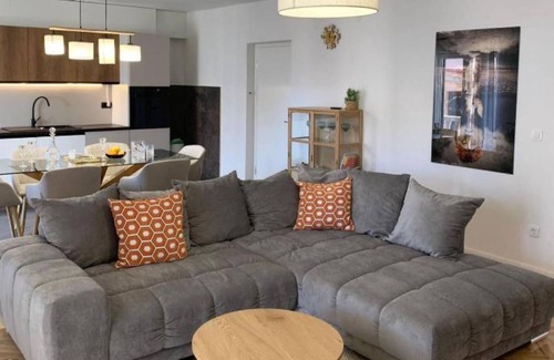 Strozanac Apartamento | Luxury Apartment Ivo With Jacuzzi Near the Beach