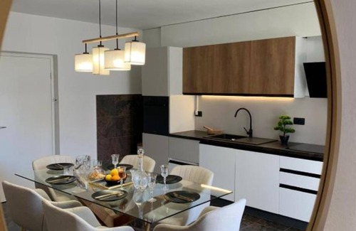 Strozanac Apartamento | Luxury Apartment Ivo With Jacuzzi Near the Beach