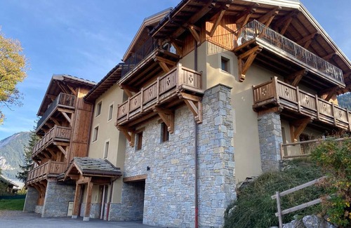 Le Praz Apartamento | Apartamento de lujo cerca de las pistas con acceso a spa y parking