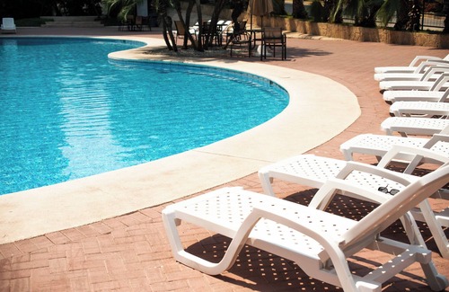 Punta Blanca Apartamento | Lujo frente al mar apartamento wifi seguridad parqueo 3C/3B