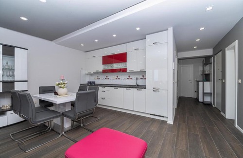 Ratac Apartamento | Luxury Apartment Purple Summer Sea view
