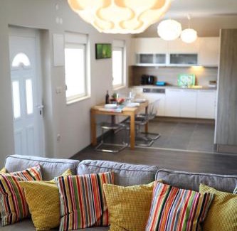 Pakostane Apartamento | Luxury Apartment RougeMarin