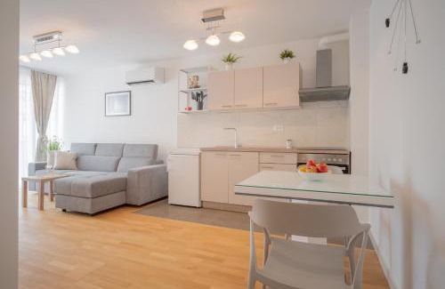 Solin Apartamento | Luxury Apartment Solinka With Private Parking