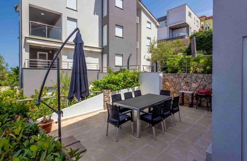 Njivice Apartamento | Luxury Apartment Sunflair