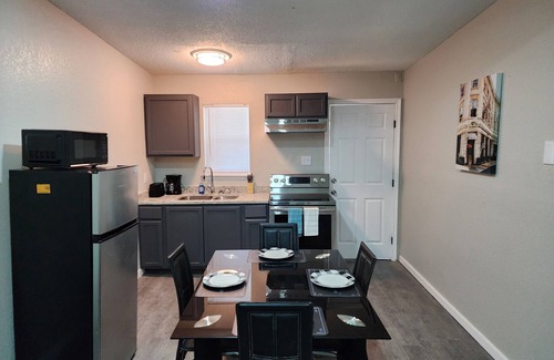 Biggs Field Apartamento | Luxury Apartment Unit 8
