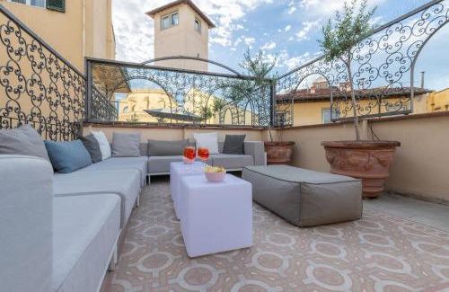 Santa Croce Apartamento | Luxury Apartment with big terrace in Florence