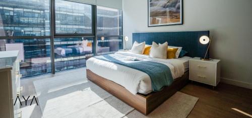 Al Wasl Apartamento | Luxury Apartment with Pool, Patio & Gym in City Walk By ĀYA Boutique