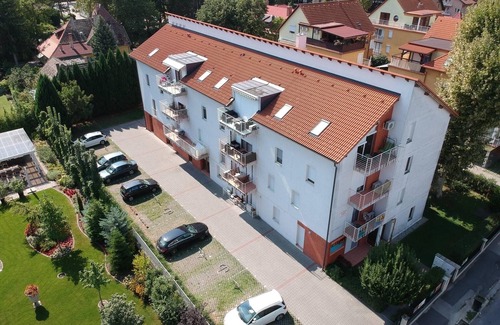 Siofok Aranypart Apartamento | Apartamento de lujo con spa, wifi, piscina