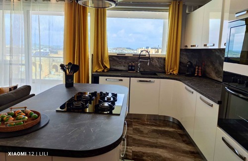 Sannat Apartamento | Luxury Apartment with The Communal Pool