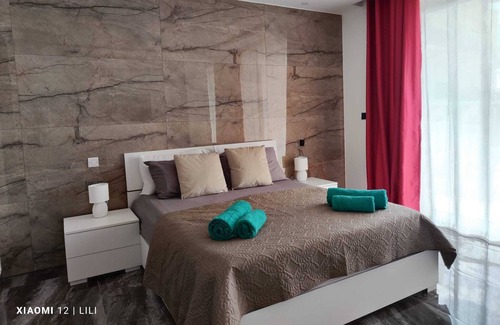 Sannat Apartamento | Luxury Apartment with The Communal Pool