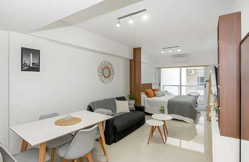 Moreno Apartamento | Luxury Apartments at Paseo de la Cisterna