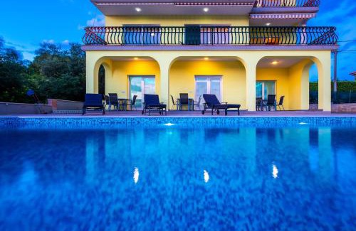 Kostrena Apartamento | Luxury apartments Kostrena with pool