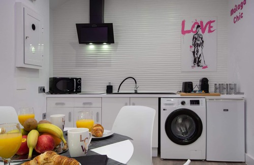 Guadalmar Apartamento | Luxury apartments with jacuzzi