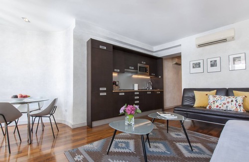 Huertas Apartamento | En casa en Madrid 3, centro de madrid. Paseo a museos, plazas, gran via y sol.