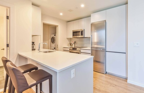 Seaport District Apartamento | Luxury Apt Steps to Shops and Restaurants