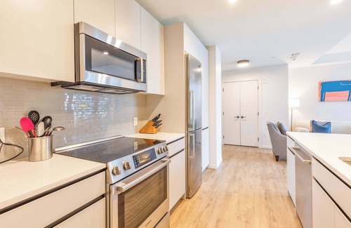 Seaport District Apartamento | Luxury Apt Steps to Shops and Restaurants