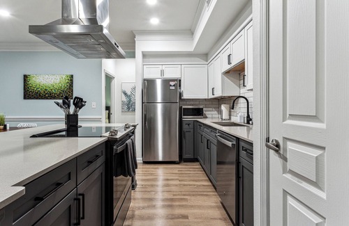 Frisco Apartamento | Luxury Apt with Eco-Friendly Touches & Private Garage